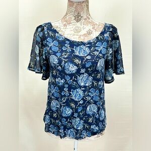 LUCKY BRAND Navy‎ floral flutter sleeve top size XS.